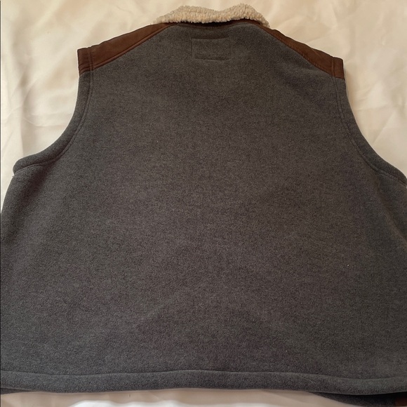 Orvis Gray and Brown Fleece Vest - Picture 7 of 9